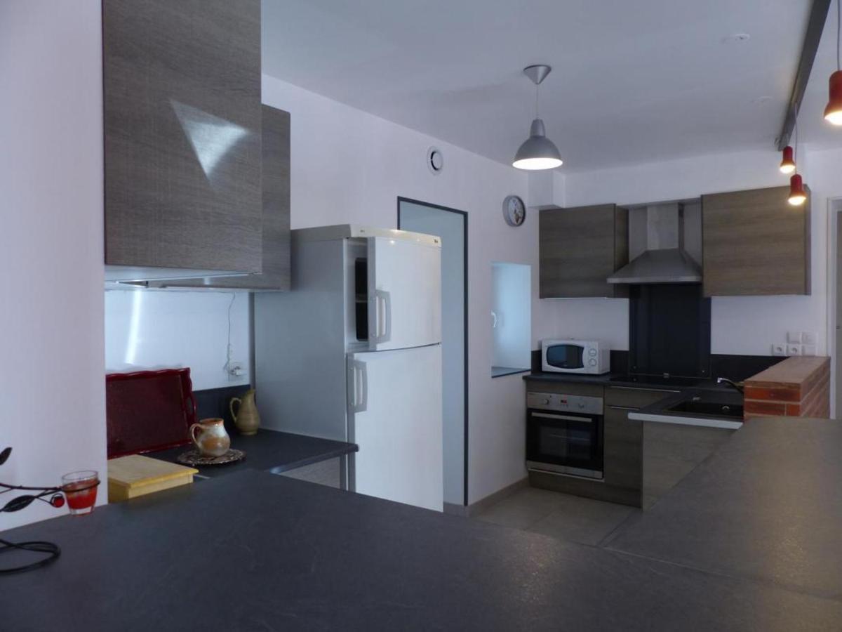Maison Renovee Avec Cour Privee, Proche De Gannat, 3 Chambres, Animaux Acceptes, Equipements Modernes. - Fr-1-489-37 Poezat Exteriér fotografie