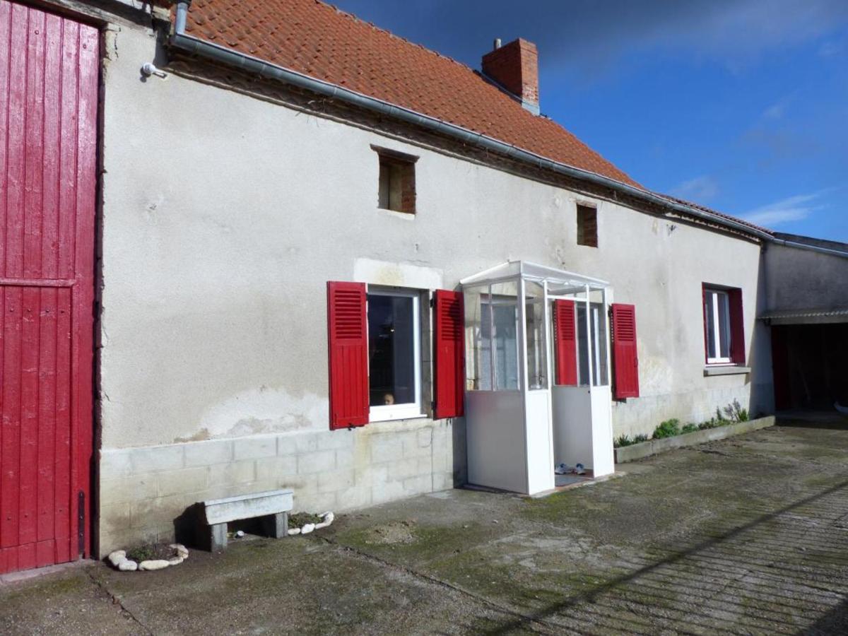 Maison Renovee Avec Cour Privee, Proche De Gannat, 3 Chambres, Animaux Acceptes, Equipements Modernes. - Fr-1-489-37 Poezat Exteriér fotografie